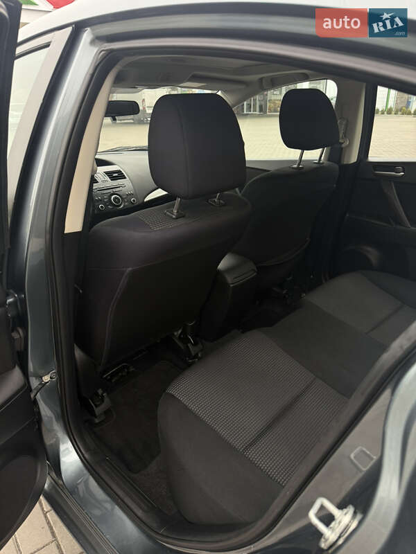 Седан Mazda 3 2012 в Білій Церкві