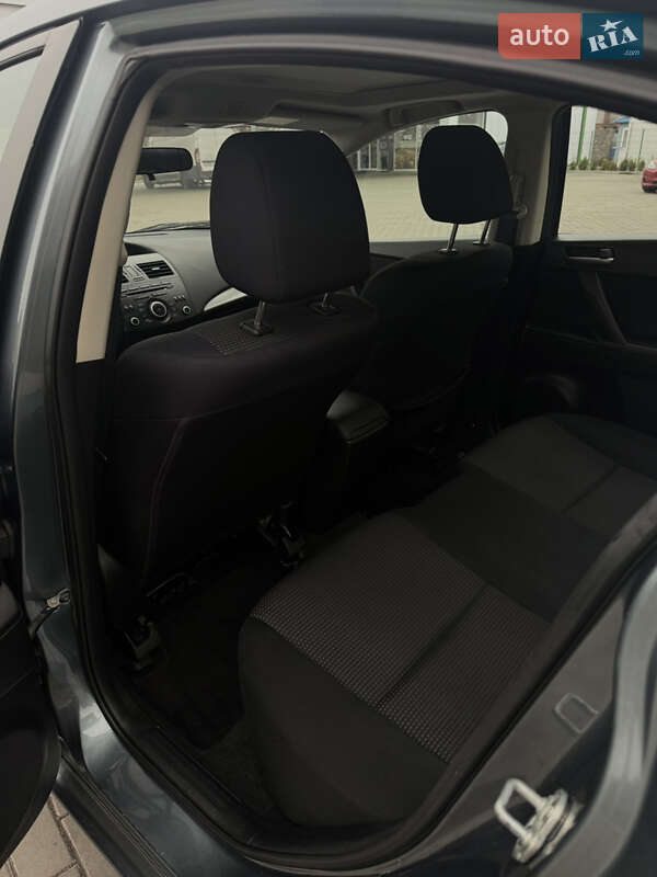 Седан Mazda 3 2012 в Білій Церкві