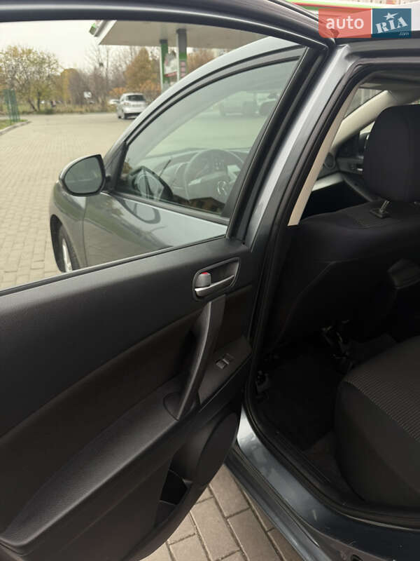 Седан Mazda 3 2012 в Білій Церкві