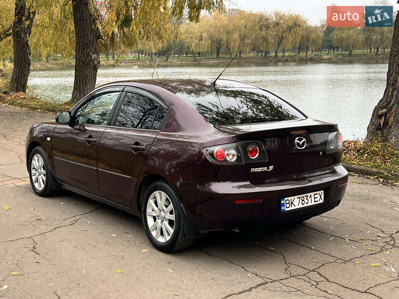 Седан Mazda 3 2007 в Ровно