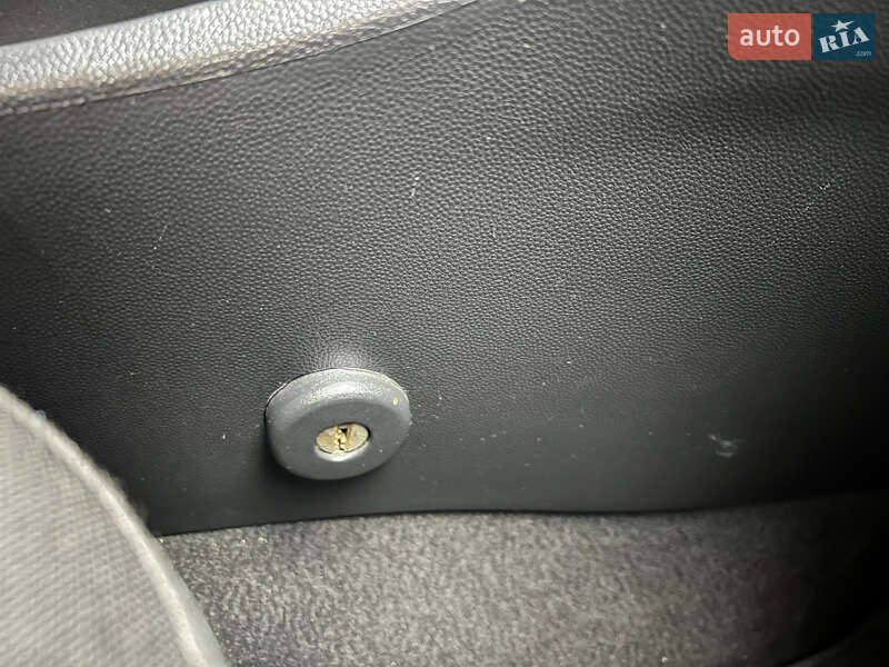 Седан Mazda 3 2007 в Ровно