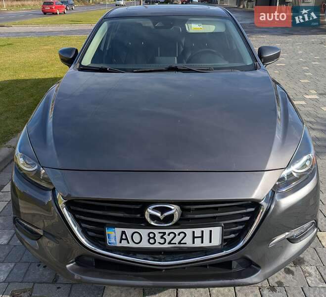 Хетчбек Mazda 3 2018 в Ужгороді