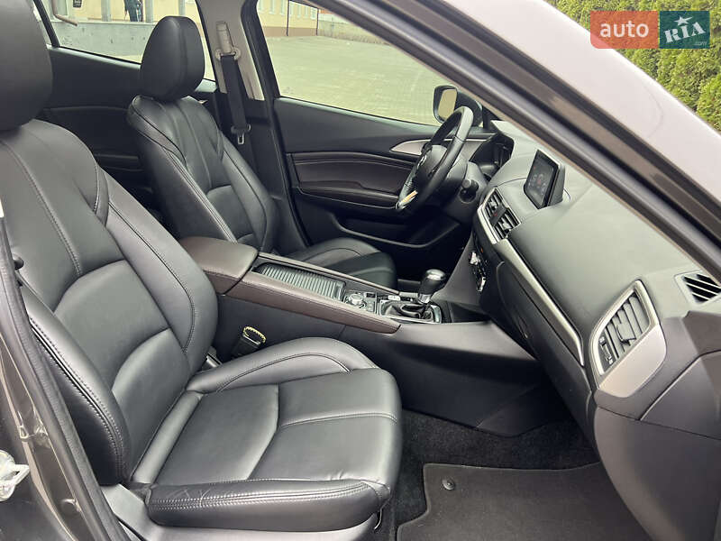Седан Mazda 3 2018 в Дніпрі фото 23 Седан Mazda 3 2018 в Дніпрі