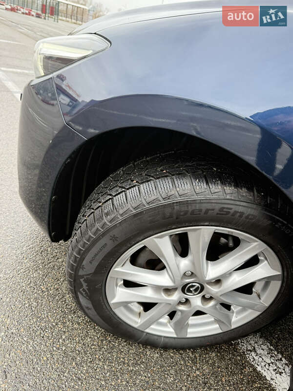 Седан Mazda 3 2017 в Киеве