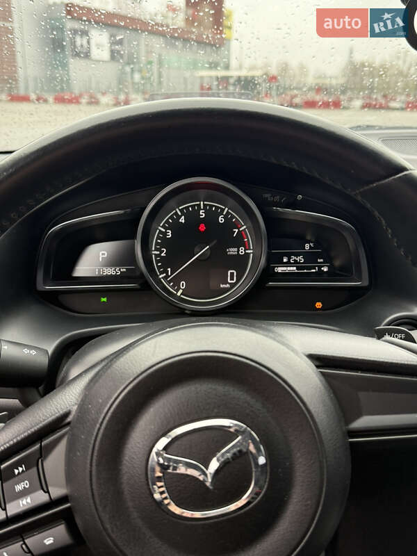 Седан Mazda 3 2017 в Киеве