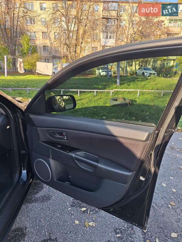 Хэтчбек Mazda 3 2008 в Кременчуге