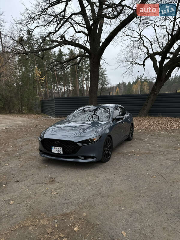 Седан Mazda 3 2022 в Черкассах