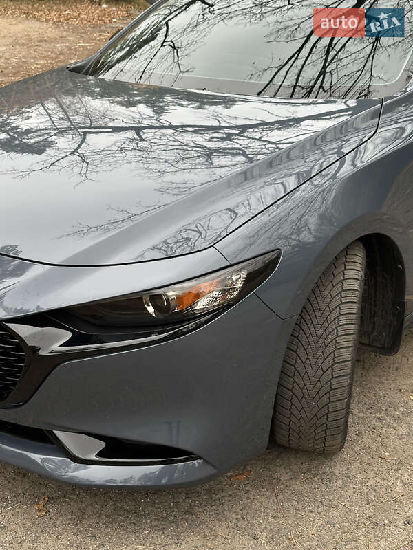 Седан Mazda 3 2022 в Черкассах
