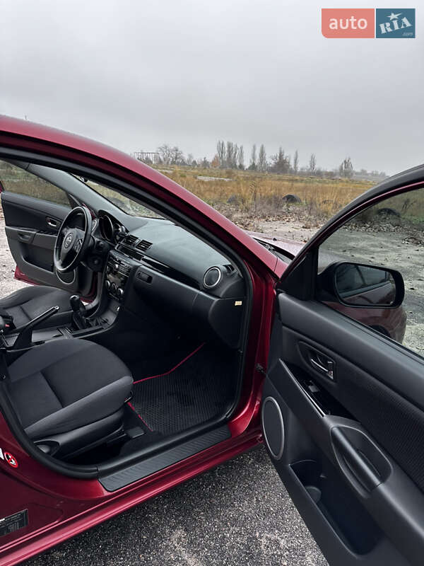 Хетчбек Mazda 3 2008 в Томаківці