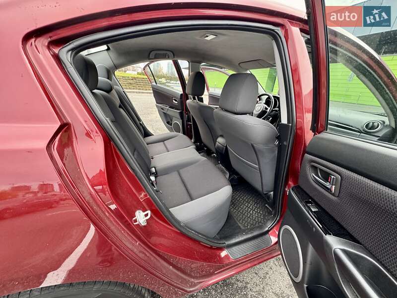 Седан Mazda 3 2008 в Киеве