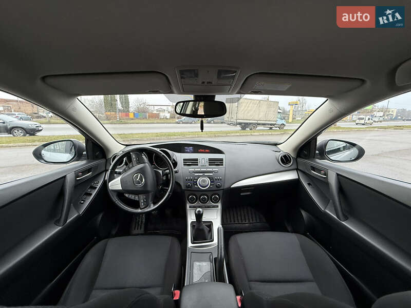 Хэтчбек Mazda 3 2010 в Сумах