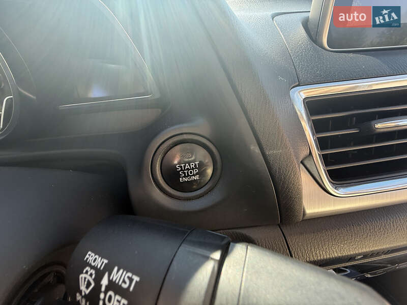 Седан Mazda 3 2013 в Кривому Розі