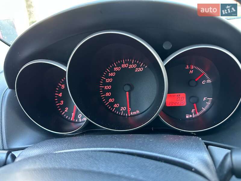 Хэтчбек Mazda 3 2006 в Тернополе