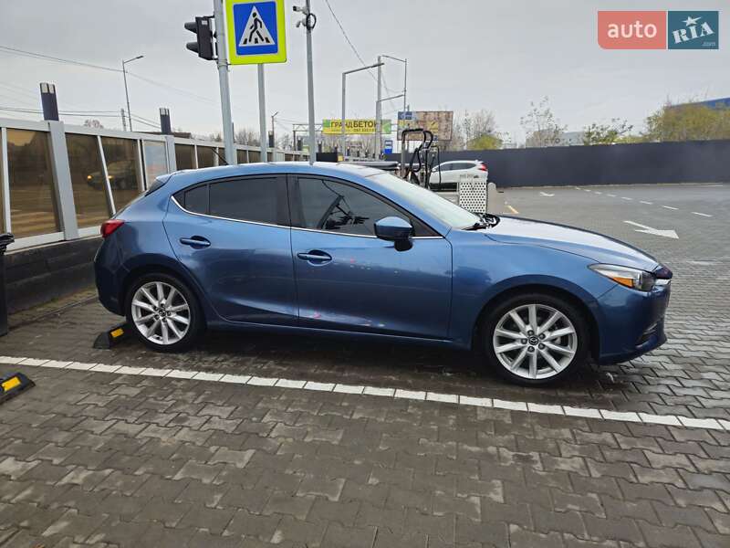 Хэтчбек Mazda 3 2017 в Киеве фото 4 Хэтчбек Mazda 3 2017 в Киеве