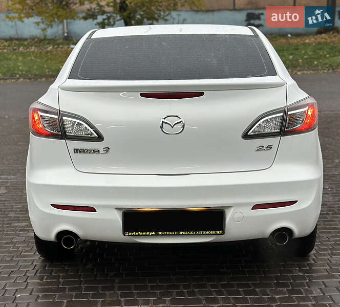 Седан Mazda 3 2010 в Дніпрі