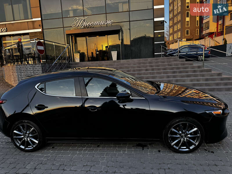 Хэтчбек Mazda 3 2019 в Львове