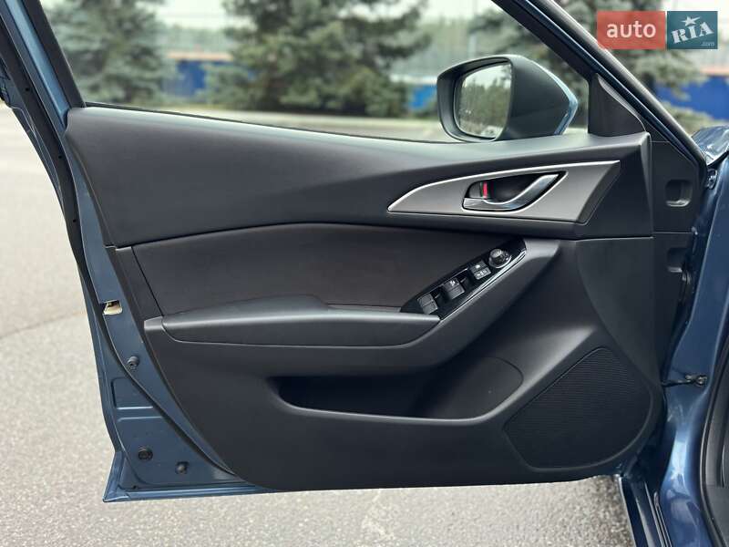Седан Mazda 3 2017 в Києві фото 27 Седан Mazda 3 2017 в Києві