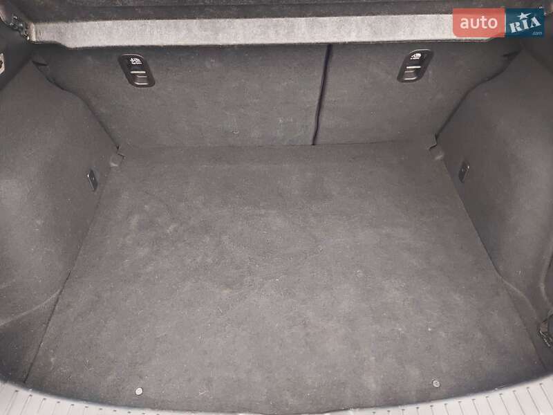 Хетчбек Mazda 3 2017 в Новомиргороді фото 16 Хетчбек Mazda 3 2017 в Новомиргороді