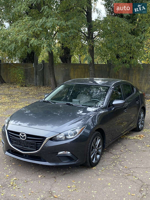 Седан Mazda 3 2015 в Києві
