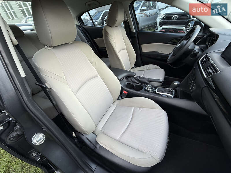 Седан Mazda 3 2015 в Києві