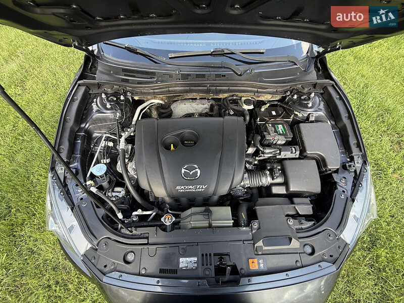 Седан Mazda 3 2015 в Києві