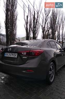 Седан Mazda 3 2014 в Киеве
