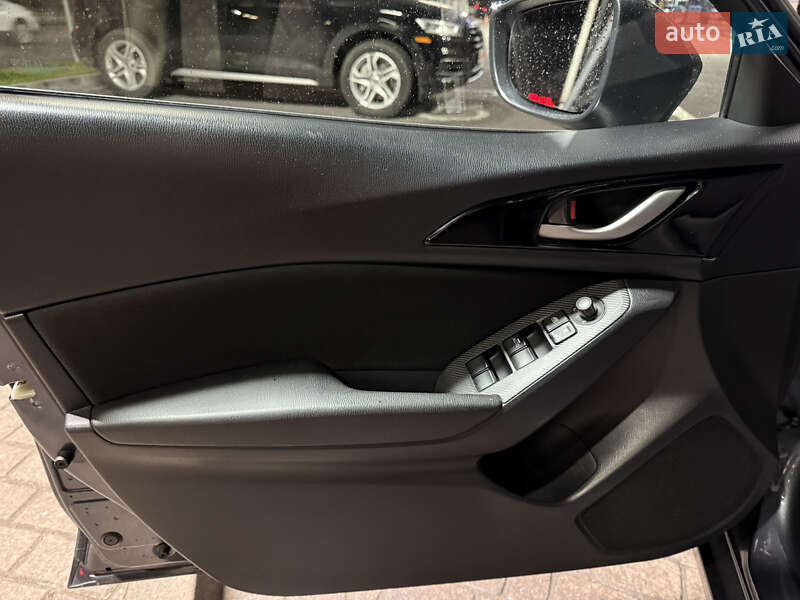 Седан Mazda 3 2015 в Киеве фото 14 Седан Mazda 3 2015 в Киеве