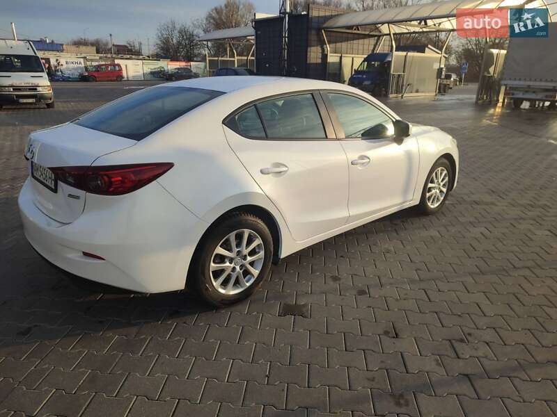 Седан Mazda 3 2014 в Звягелі