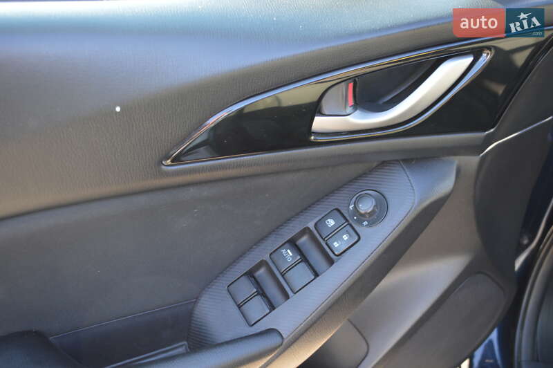 Хэтчбек Mazda 3 2015 в Одессе фото 14 Хэтчбек Mazda 3 2015 в Одессе