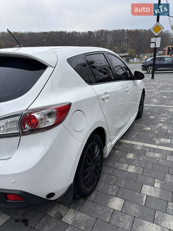 Хетчбек Mazda 3 2010 в Ужгороді фото 5 Хетчбек Mazda 3 2010 в Ужгороді