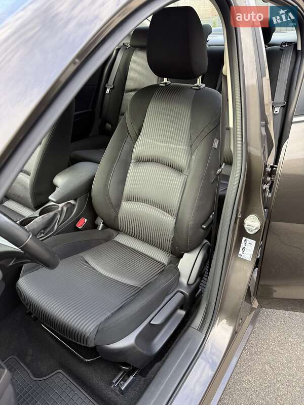 Седан Mazda 3 2013 в Києві фото 20 Седан Mazda 3 2013 в Києві