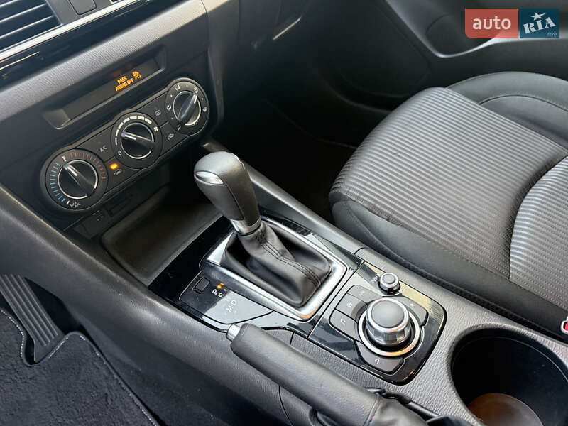 Седан Mazda 3 2016 в Киеве фото 15 Седан Mazda 3 2016 в Киеве