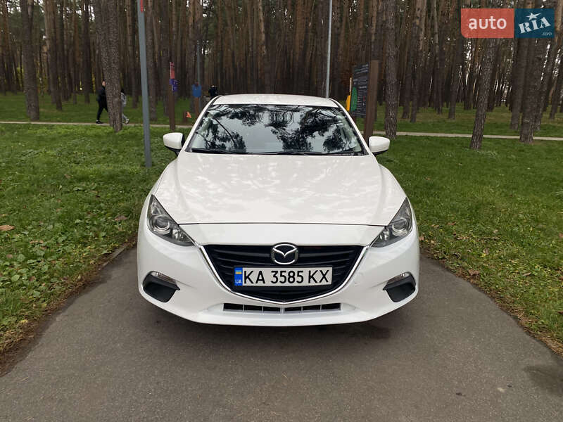 Седан Mazda 3 2015 в Києві