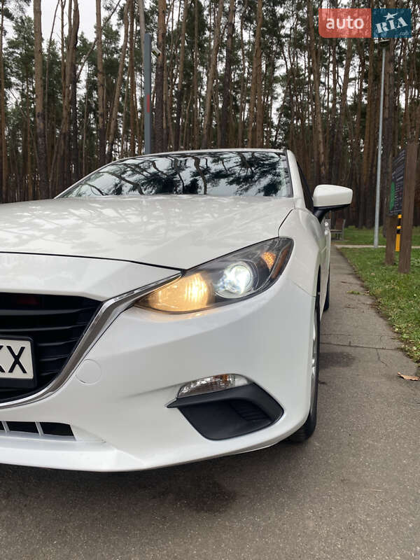 Седан Mazda 3 2015 в Києві
