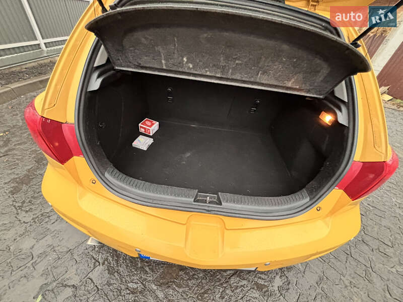 Хэтчбек Mazda 3 2004 в Хмельницком