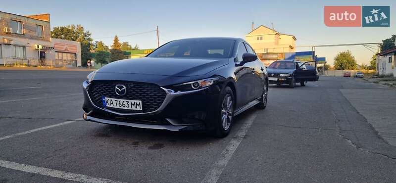 Седан Mazda 3 2020 в Малине