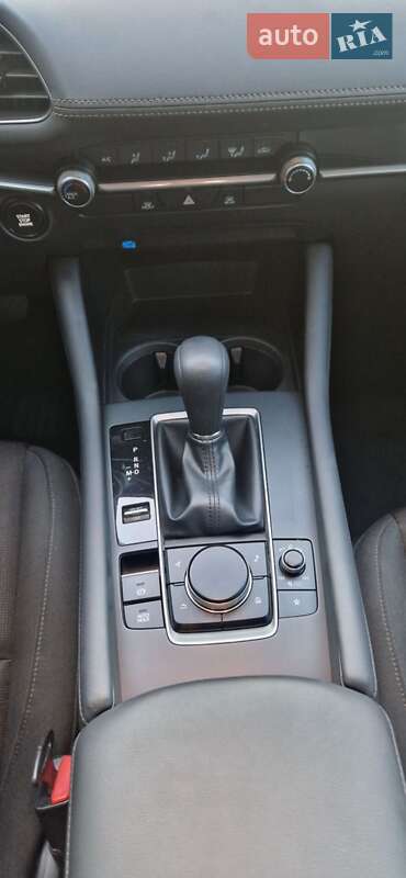 Седан Mazda 3 2020 в Малине