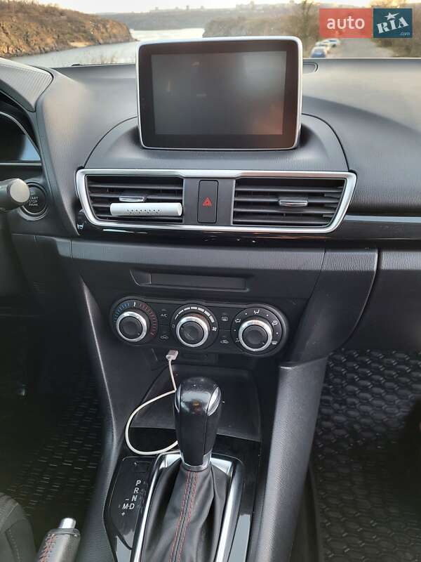 Хэтчбек Mazda 3 2015 в Запорожье фото 16 Хэтчбек Mazda 3 2015 в Запорожье