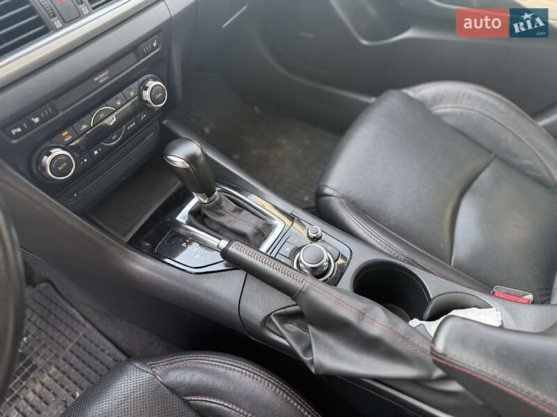 Хэтчбек Mazda 3 2015 в Черновцах фото 10 Хэтчбек Mazda 3 2015 в Черновцах