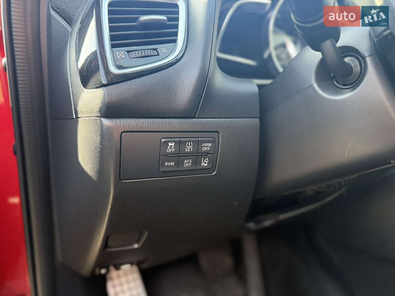 Хэтчбек Mazda 3 2015 в Черновцах фото 16 Хэтчбек Mazda 3 2015 в Черновцах