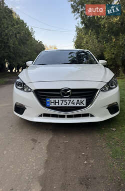 Седан Mazda 3 2014 в Болграде