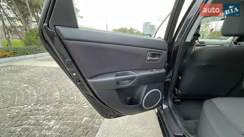 Хэтчбек Mazda 3 2007 в Днепре