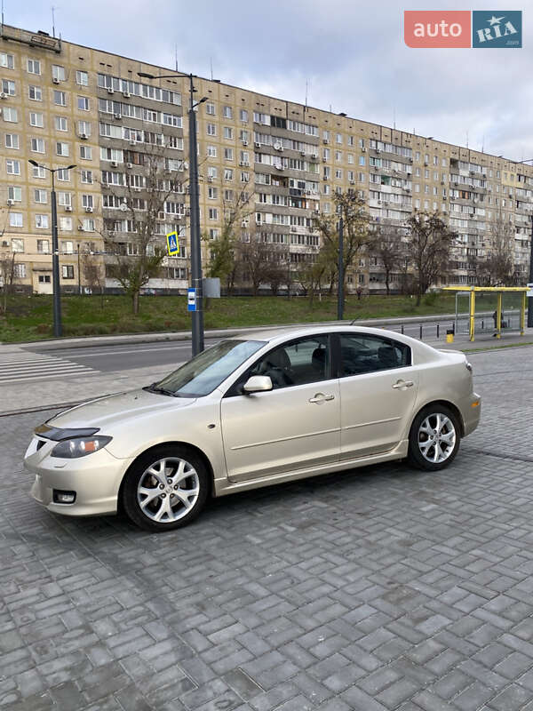 Седан Mazda 3 2007 в Днепре