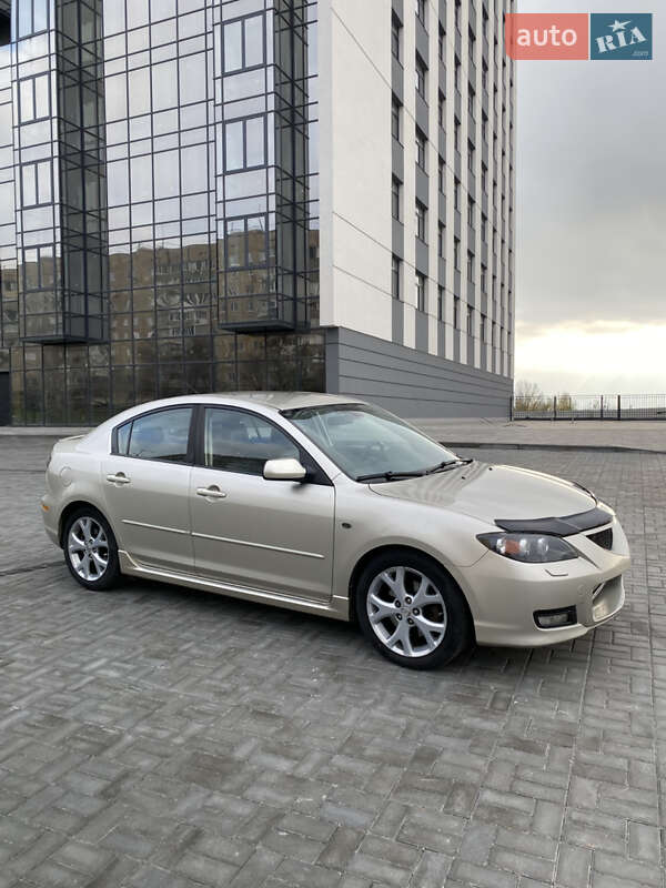 Седан Mazda 3 2007 в Днепре