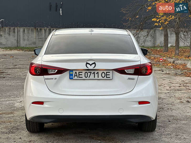 Седан Mazda 3 2014 в Днепре