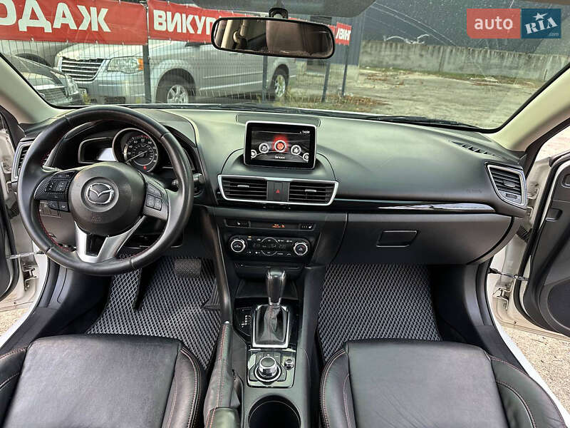 Седан Mazda 3 2014 в Днепре