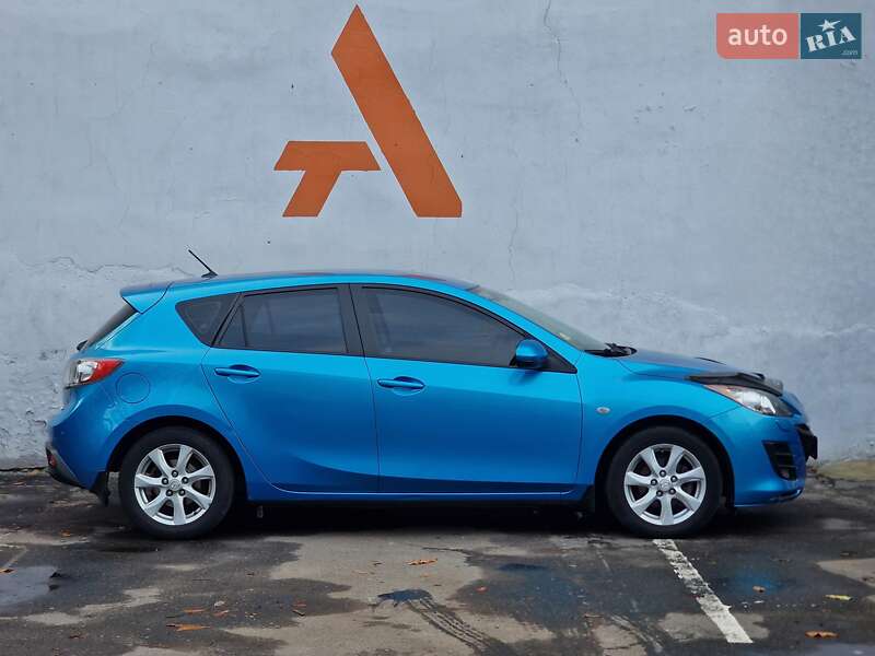 Хэтчбек Mazda 3 2010 в Одессе