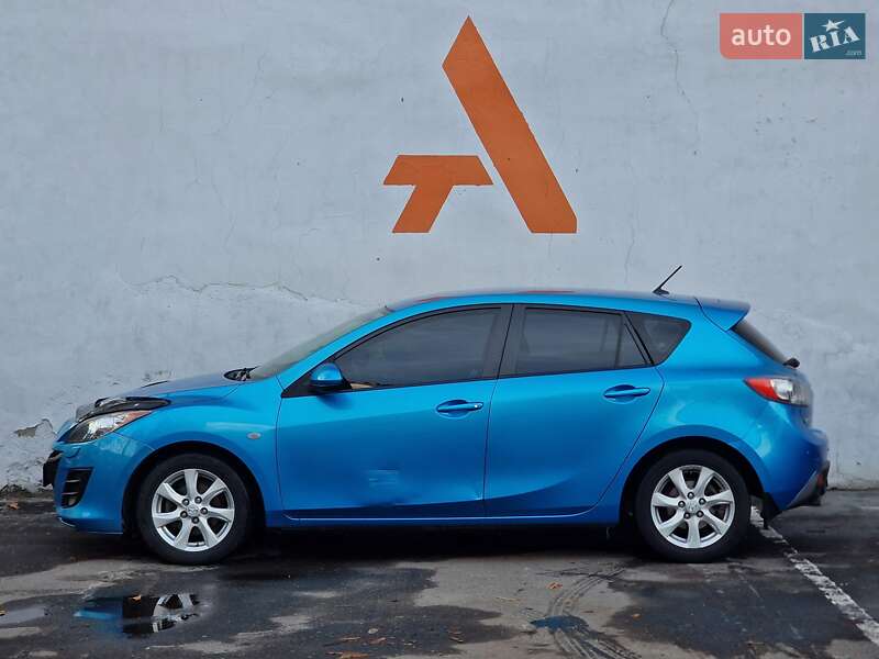 Хэтчбек Mazda 3 2010 в Одессе