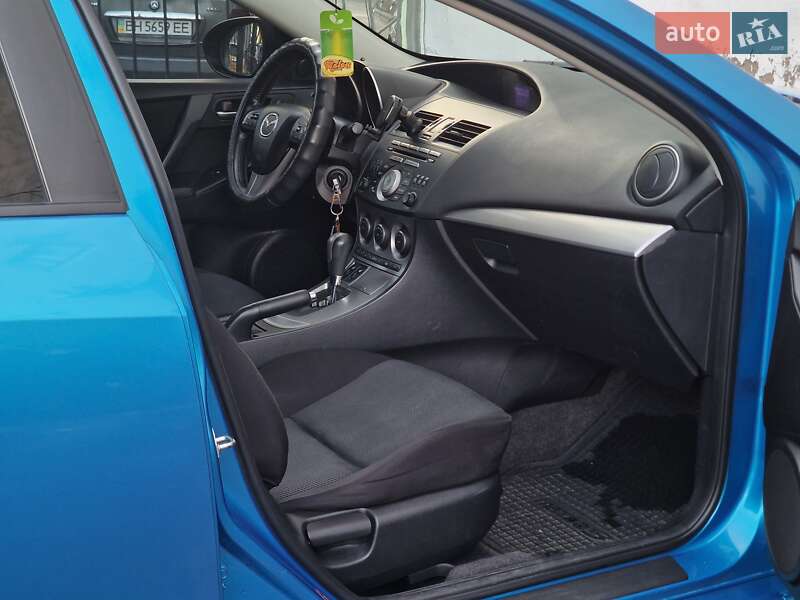 Хэтчбек Mazda 3 2010 в Одессе