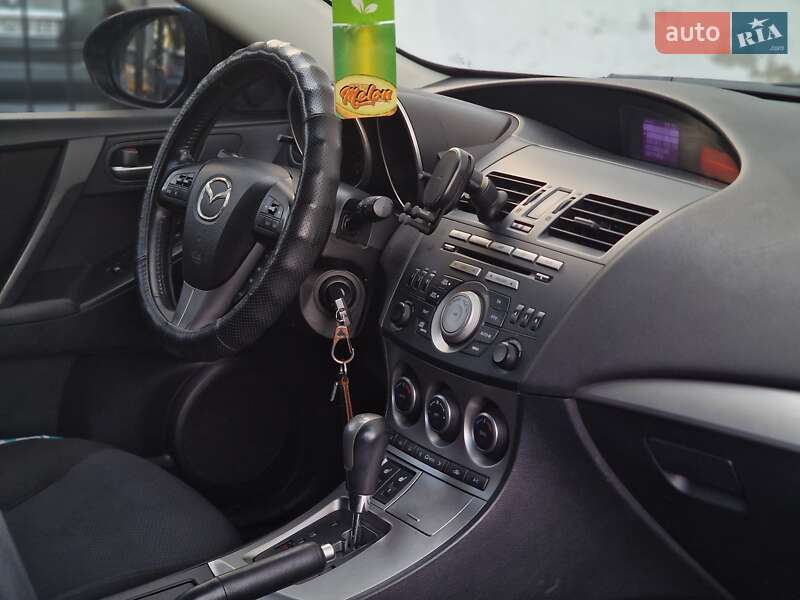 Хэтчбек Mazda 3 2010 в Одессе
